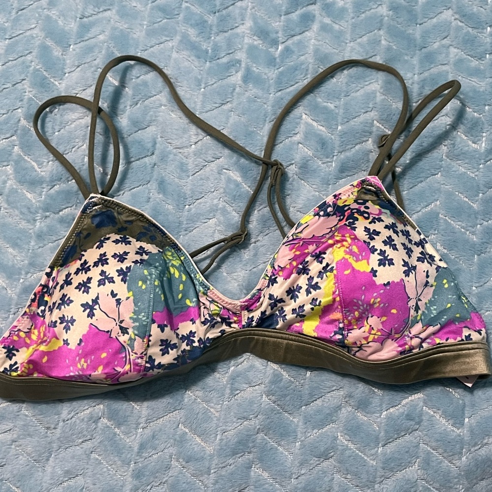 Victoria’s secret bikini top